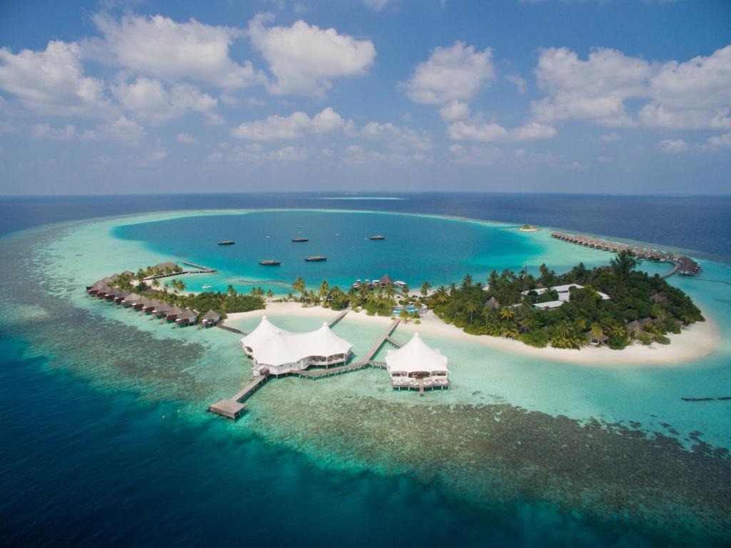 MALDIVES  SAFARI ISLAND RESORT & SPA