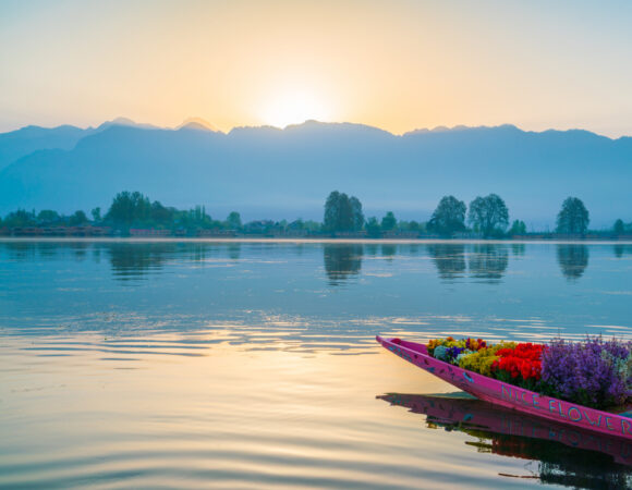 Kashmir 5 days 4 Nights Package